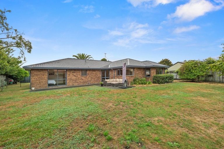 Photo of property in 53 Waiwherowhero Drive, St Andrews, Hamilton, 3200