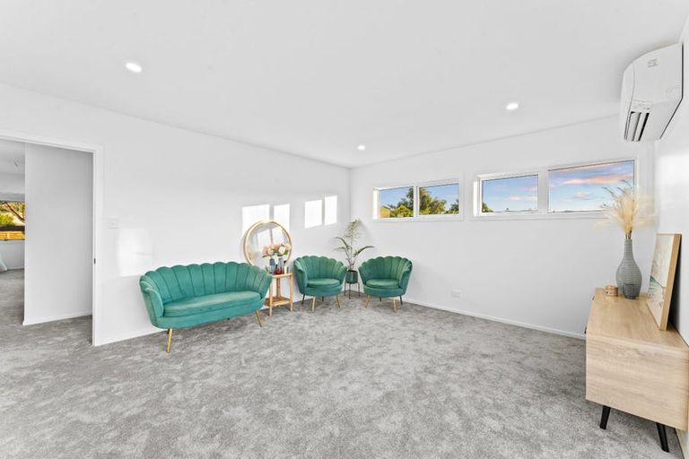 Photo of property in 23b Woodglen Road, Glen Eden, Auckland, 0602