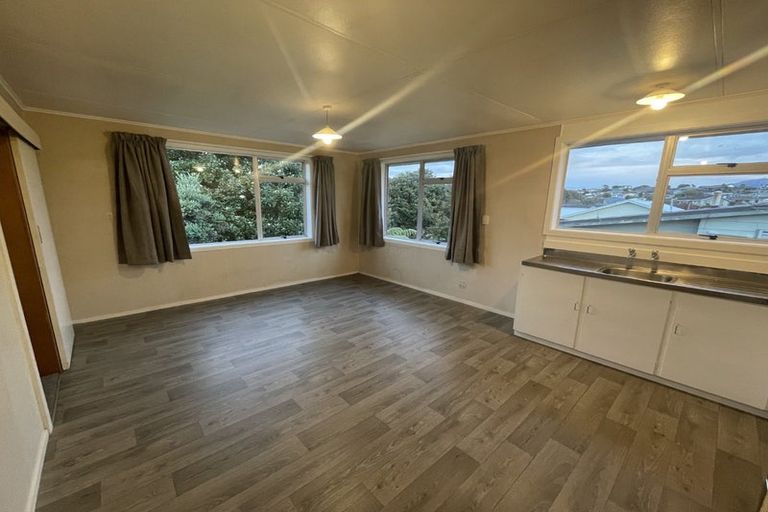 Photo of property in 30 Camellia Avenue, Bell Block, New Plymouth, 4312