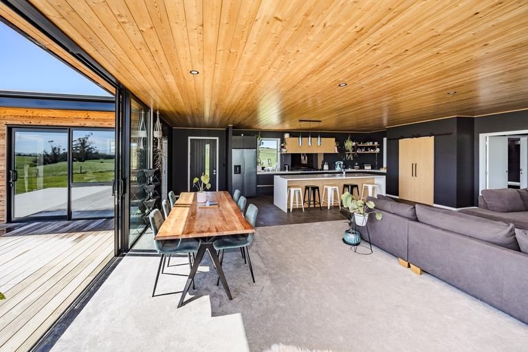 Photo of property in 389 Teschemakers Road, Teschemakers, Oamaru, 9492