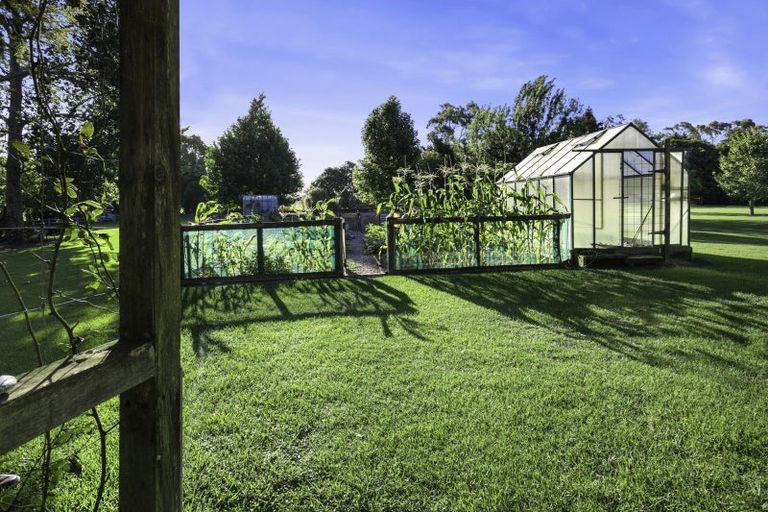 Photo of property in 108 Waitotara Drive, Waipapa, 0230