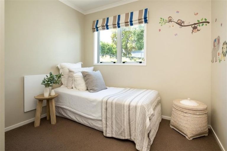 Photo of property in 15 Emerald Hill, Havelock North, 4130