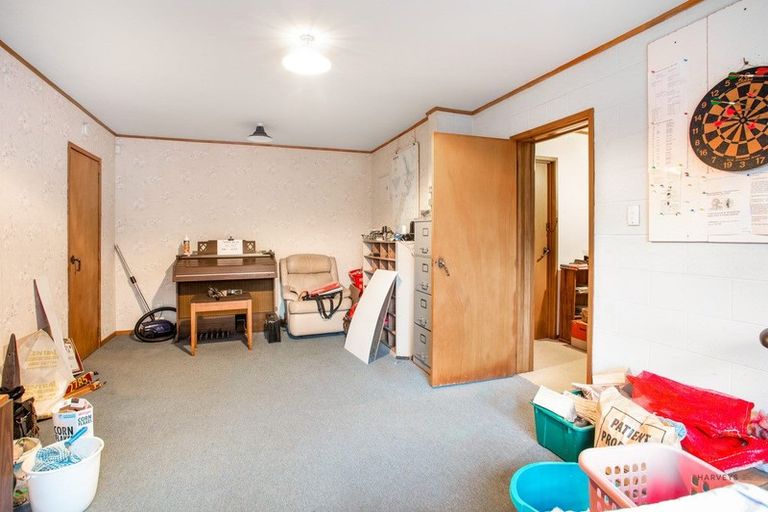 Photo of property in 1010 Scenic Drive North, Swanson, Auckland, 0816