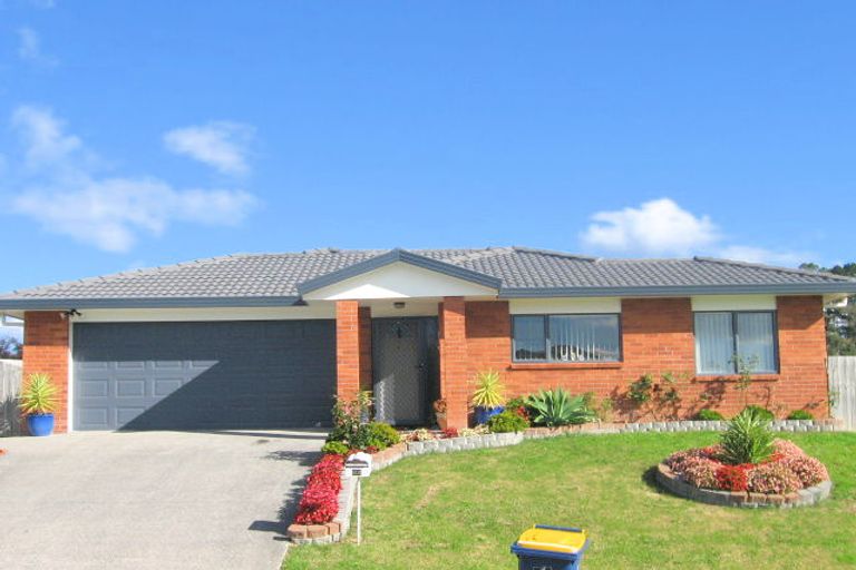 Photo of property in 22 Parkcrest Drive, Henderson, Auckland, 0612