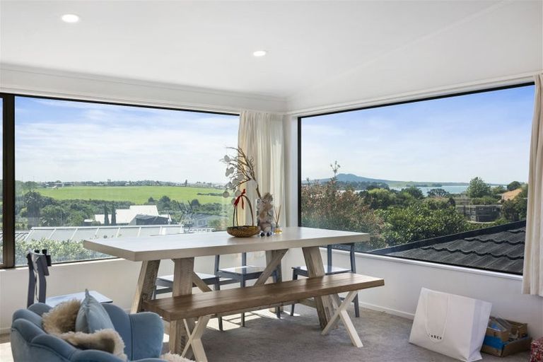 Photo of property in 1/18 Charles Dickens Drive, Mellons Bay, Auckland, 2014