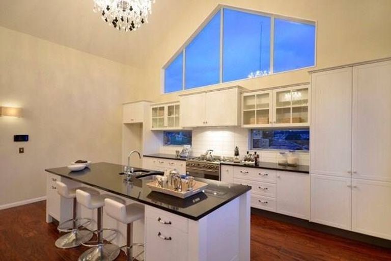 Photo of property in 35 Namsan Close, Fairview Heights, Auckland, 0632