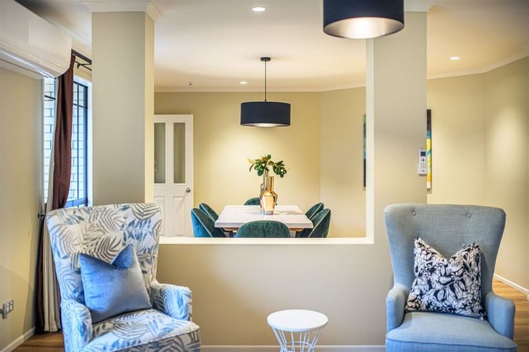 Photo of property in 4 Chelmsley Avenue, Henderson, Auckland, 0612