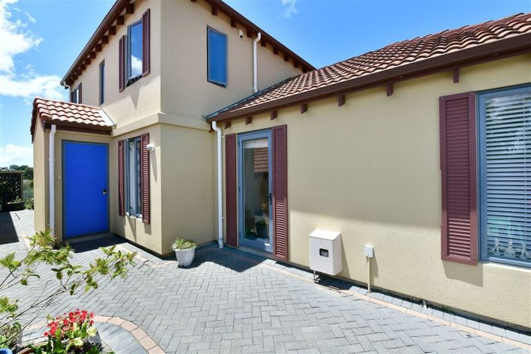 Photo of property in 11 Alverna View, Gulf Harbour, Whangaparaoa, 0930