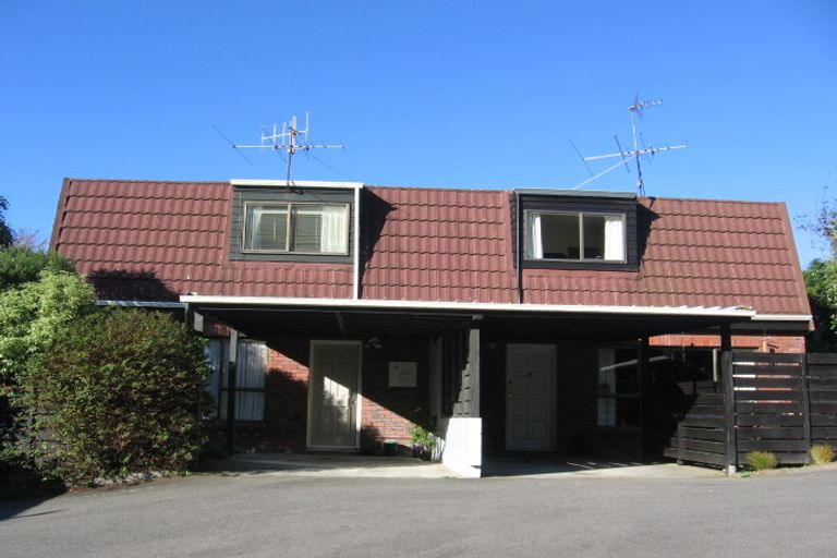 Photo of property in 62a Churton Drive, Churton Park, Wellington, 6037