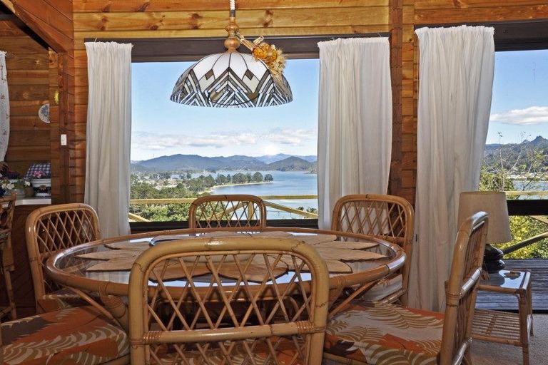 Photo of property in 176 Paku Drive, Tairua, 3508