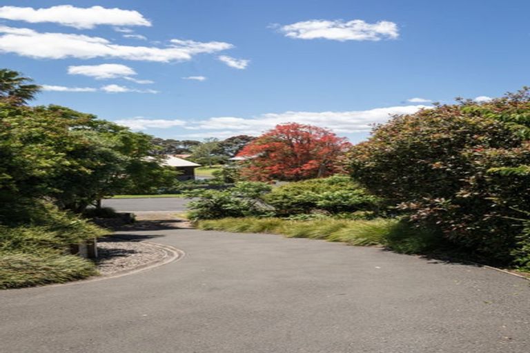 Photo of property in 2 Denby Close, Athenree, Katikati, 3177