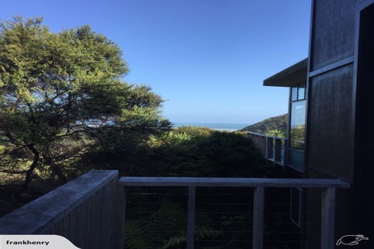 Photo of property in 41 Tasman Road, Te Henga / Bethells Beach, Henderson, 0781