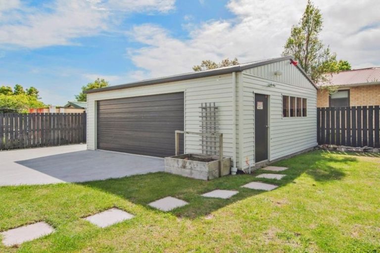 Photo of property in 13 Spring Place, Leeston, 7632