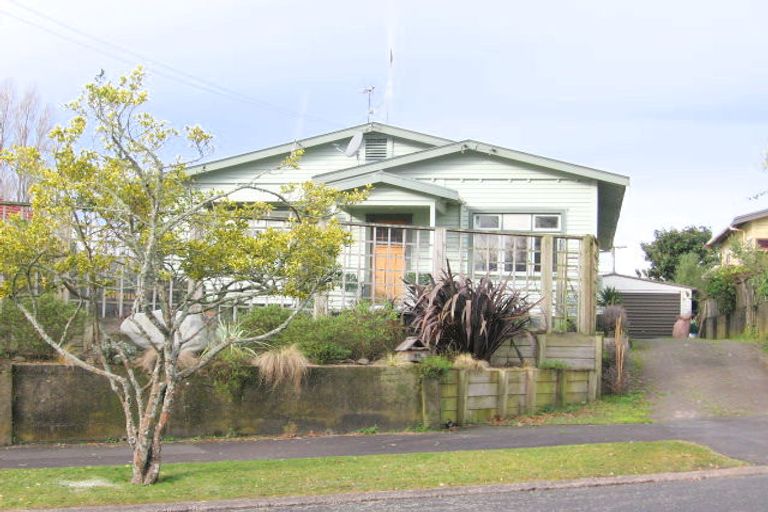Photo of property in 12 Taniwha Street, Frankton, Hamilton, 3204