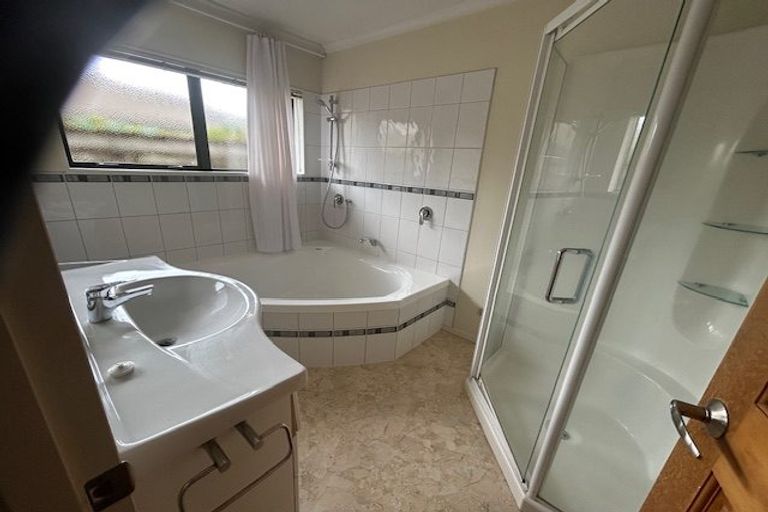 Photo of property in 12 Gandalf Crescent, Paraparaumu, 5032