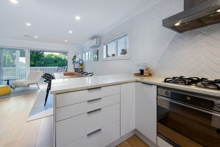 Photo of property in 1/75 Newhaven Terrace, Mairangi Bay, Auckland, 0630