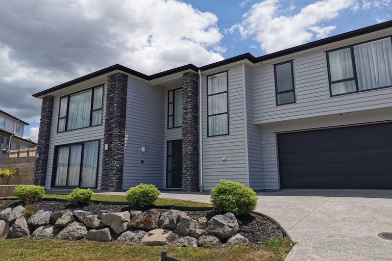 Photo of property in 26 Colliston Rise, Pinehill, Auckland, 0632