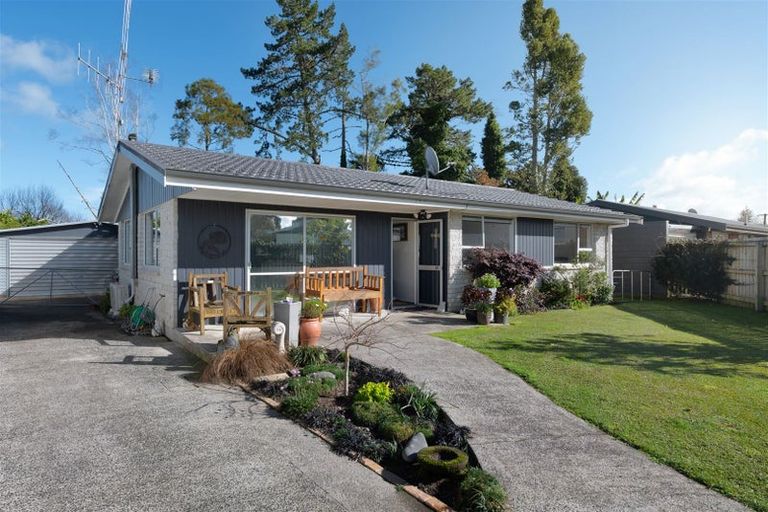 Photo of property in 8 Ansford Place, Bader, Hamilton, 3206