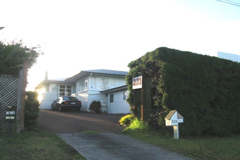 Photo of property in 2/233 Glenfield Road, Hillcrest, Auckland, 0627