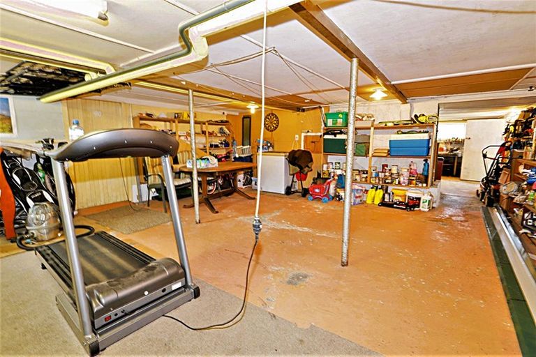 Photo of property in 11 Craig Street, Stratford, 4332