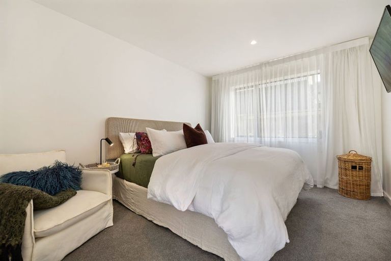 Photo of property in 20 Howden Drive, Jacks Point, 9371