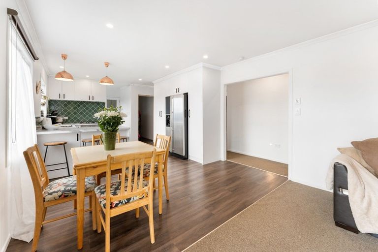 Photo of property in 17 Brookes Street, Inglewood, 4330