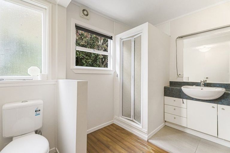 Photo of property in 13 Rimu Road, Stanmore Bay, Whangaparaoa, 0932