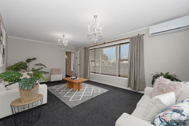 Photo of property in 17b Crescent Court, Melville, Hamilton, 3206