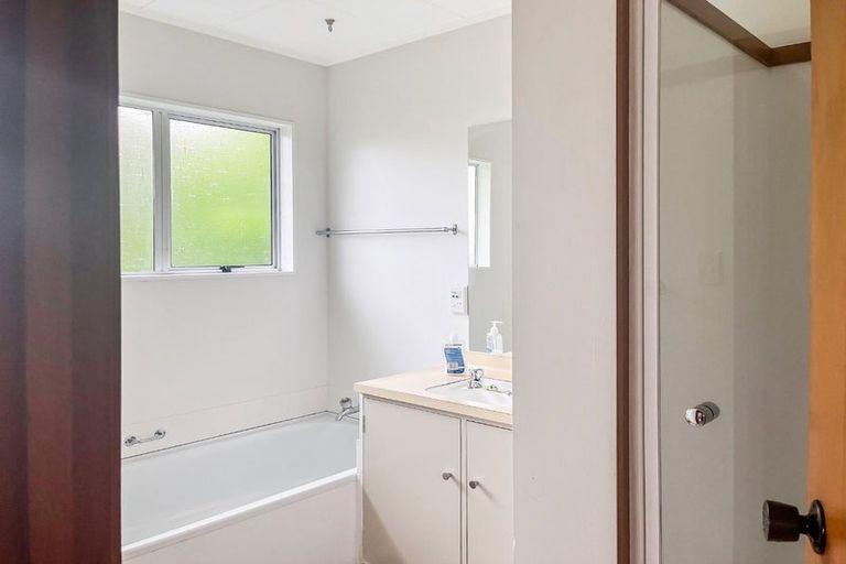 Photo of property in 4 Hinemoa Avenue, Taupo, 3330