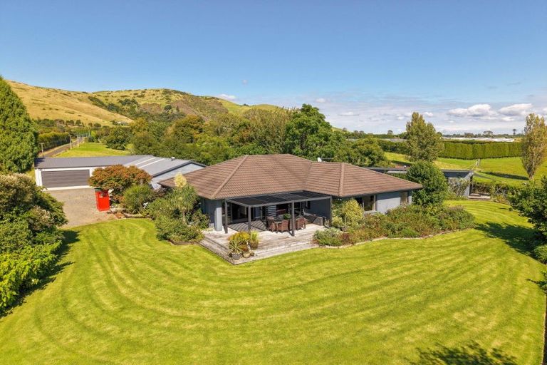 Photo of property in 154 Ohinepanea Road, Pukehina, Te Puke, 3186