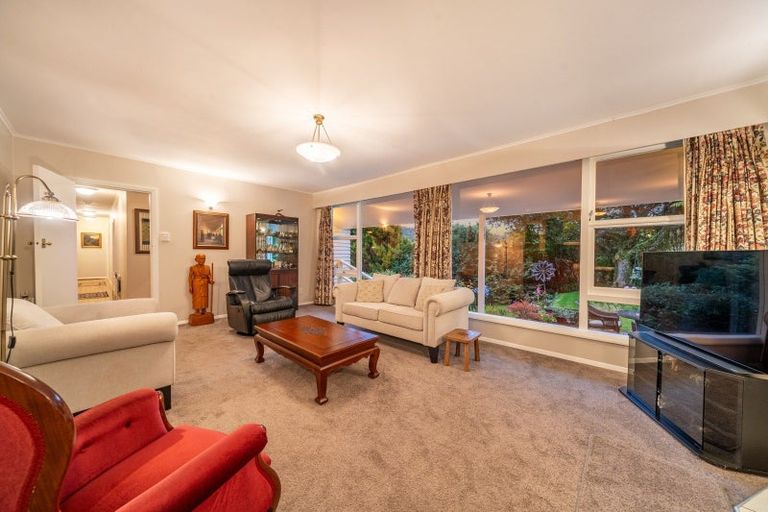 Photo of property in 39 Blue Mountains Road, Silverstream, Upper Hutt, 5019
