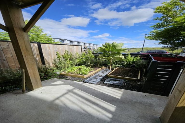 Photo of property in 11 Falcon Crescent, Hobsonville, Auckland, 0618