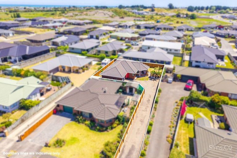 Photo of property in 14 Kelsi Street, Tawhero, Whanganui, 4501