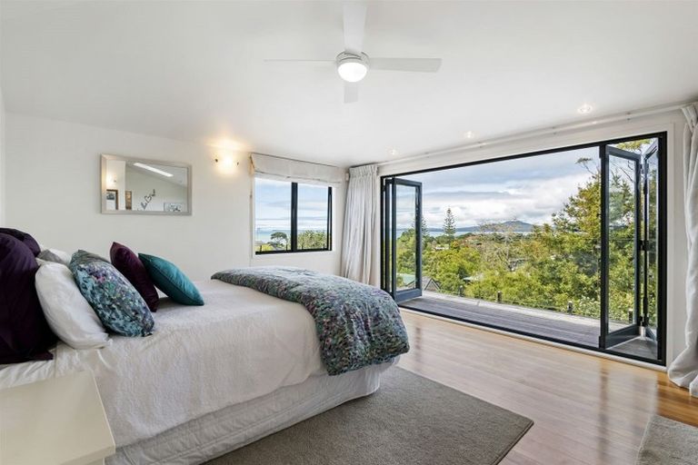 Photo of property in 3/130 Beach Road, Castor Bay, Auckland, 0620