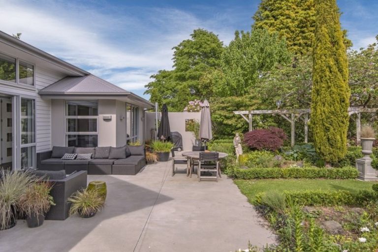 Photo of property in 684 Main North Road, Belfast, Christchurch, 8051