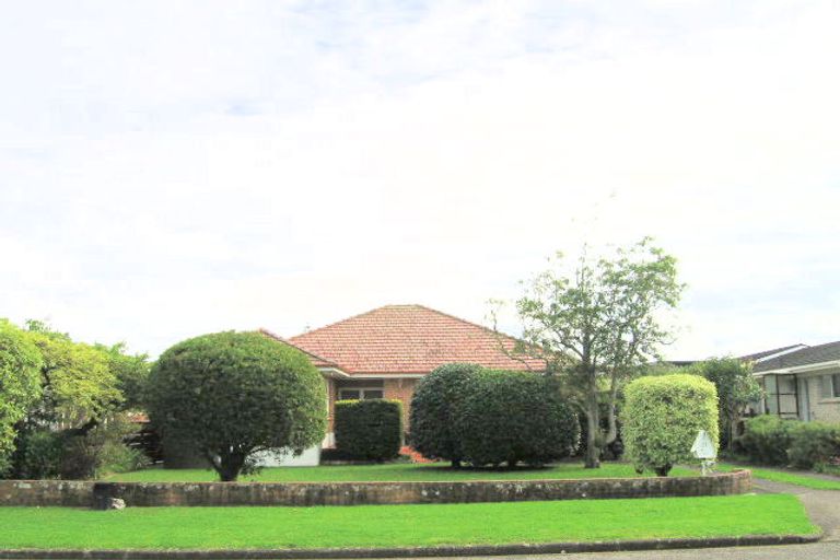 Photo of property in 13 Watson Place, Papatoetoe, Auckland, 2025