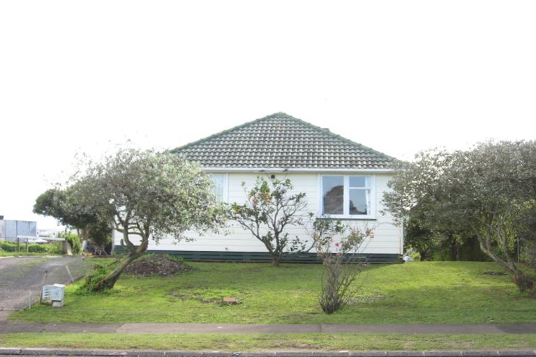 Photo of property in 30 Pearl Baker Drive, Otara, Auckland, 2023