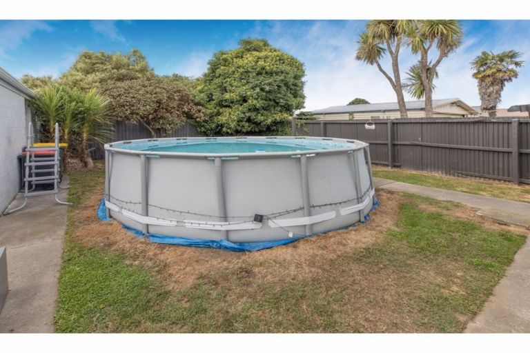 Photo of property in 5 Bayswater Crescent, Bromley, Christchurch, 8062