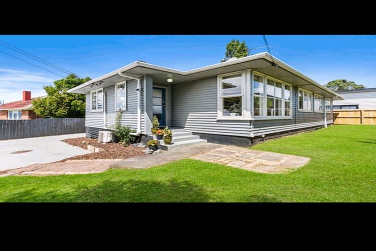 Photo of property in 24 Hayman Place, Beach Haven, Auckland, 0626