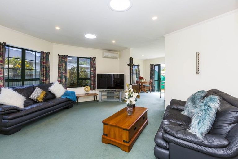 Photo of property in 20a Oxford Crescent, Ebdentown, Upper Hutt, 5018