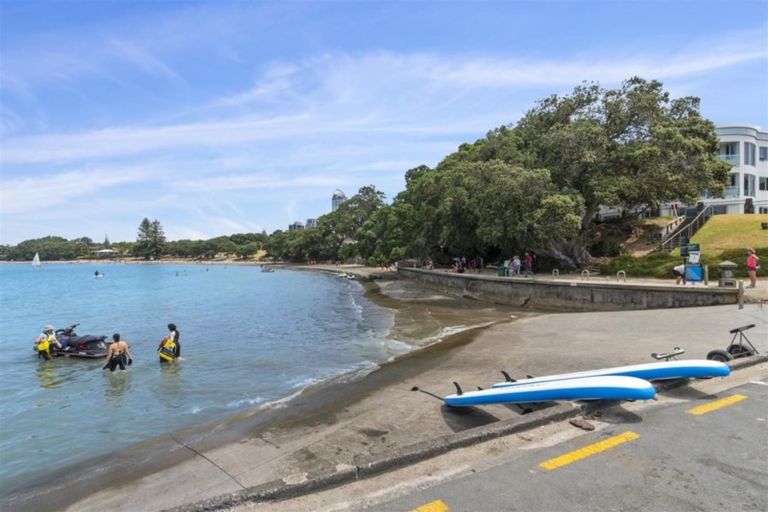Photo of property in 1/7 The Promenade, Takapuna, Auckland, 0622