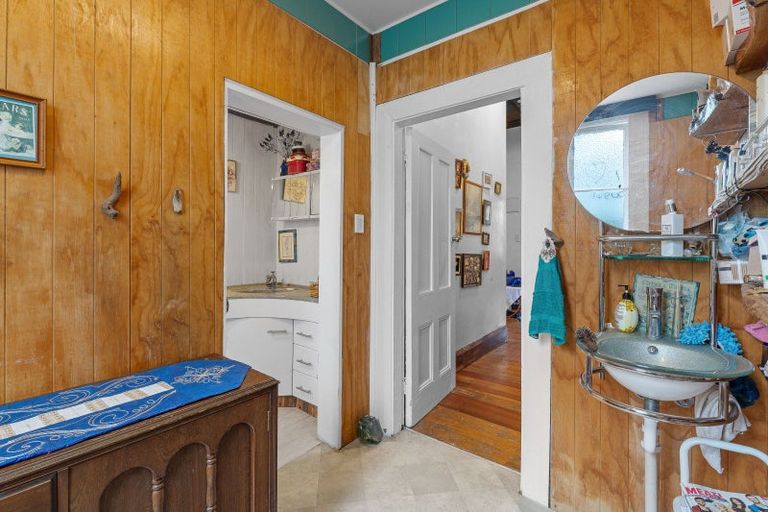 Photo of property in 32 Cuba Street, Marton, 4710