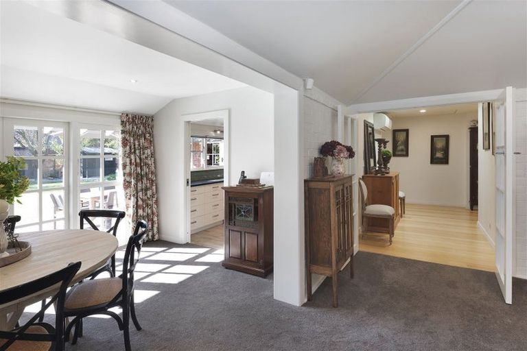 Photo of property in 180 Fendalton Road, Fendalton, Christchurch, 8052