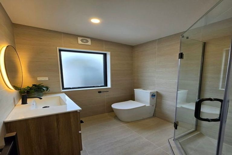 Photo of property in 18f Sunnyhill Crescent, Sunnyhills, Auckland, 2010