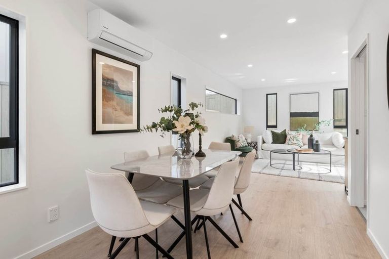 Photo of property in 70c Bond Crescent, Forrest Hill, Auckland, 0620