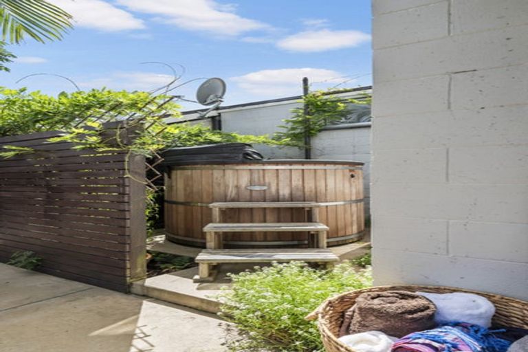 Photo of property in 8 Willow Avenue, Birkenhead, Auckland, 0626