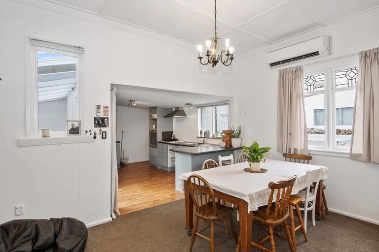 Photo of property in 17 Mersey Street, South Hill, Oamaru, 9400