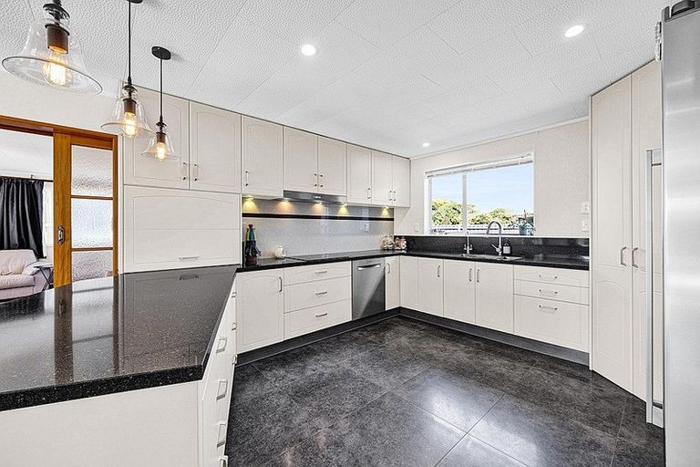 Photo of property in 289 Glover Road, Hawera, 4610