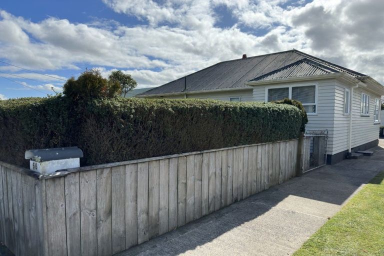 Photo of property in 66 Conway Road, Eltham, 4322