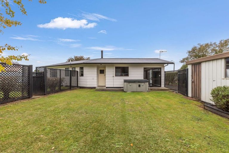 Photo of property in 6 Kirkcaldie Grove, Levin, 5510